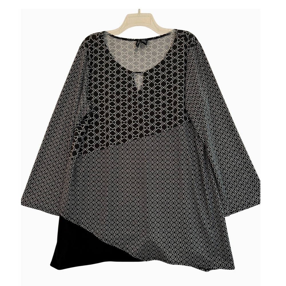 New Directions Woman 3X Tunic Top Black White Geometric Print Long Sleeve Blouse
